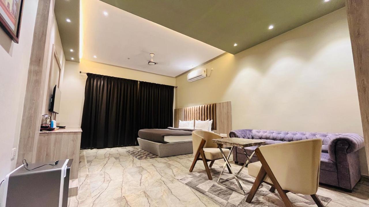 Sargawa The Palace Resort Ambikapur Exterior photo